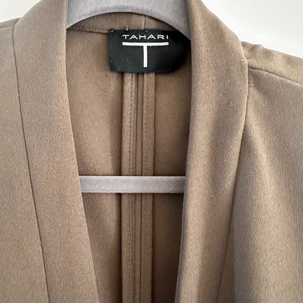 Tahari Open Front Blazer in Olive Green - Size XS - Picture 3 of 6